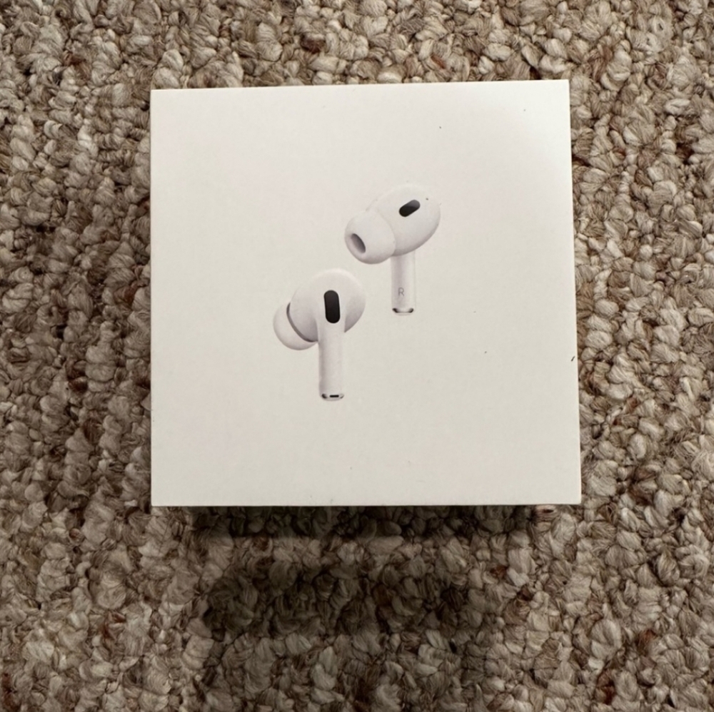 Apple AirPods Pro 2nd Generation with MagSafe Wireless Charging Case New